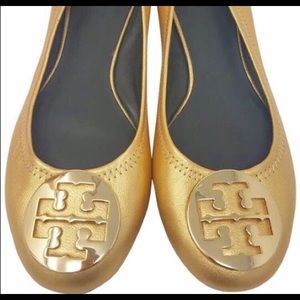 Tory Burch gold ballarinas